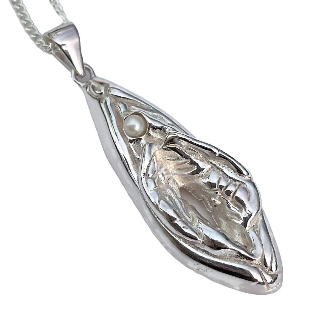 Real Silver Pussy Pendant with Pearl